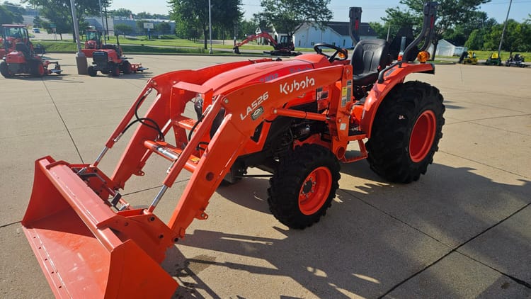Kubota L3302