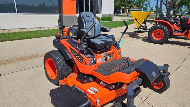Kubota ZD1211L-3-72