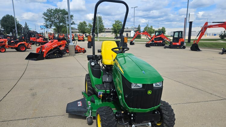 John Deere 1025R